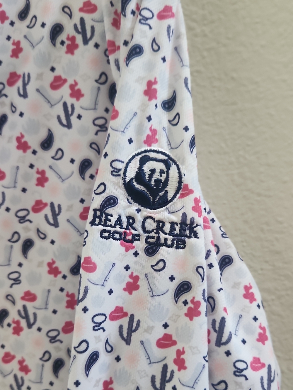 Straight Down Lightweight White Pullover Bear Creek Golf Club Shirt - Picture 4 of 7